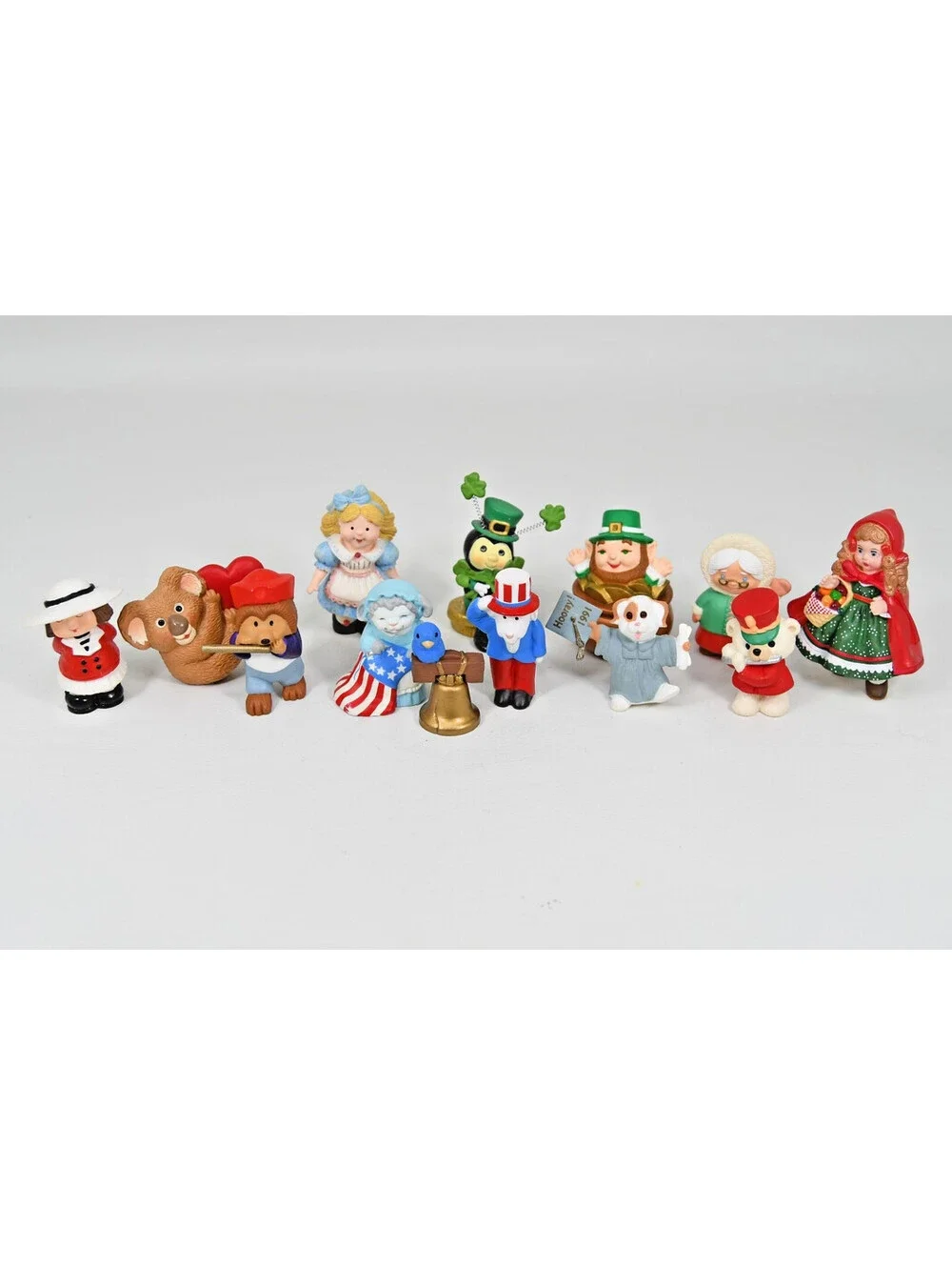 Hallmark Merry Miniatures Holiday 12 Figures Animals Children Costumes VTG 1990s